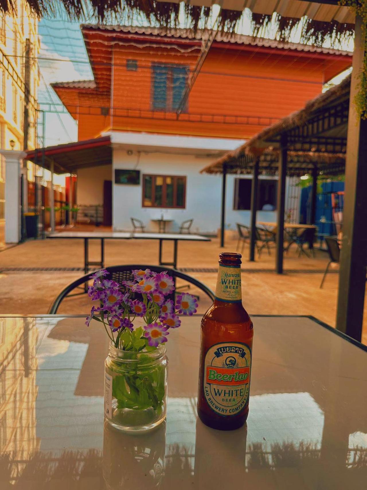 Venn Hostel Wientian Zewnętrze zdjęcie