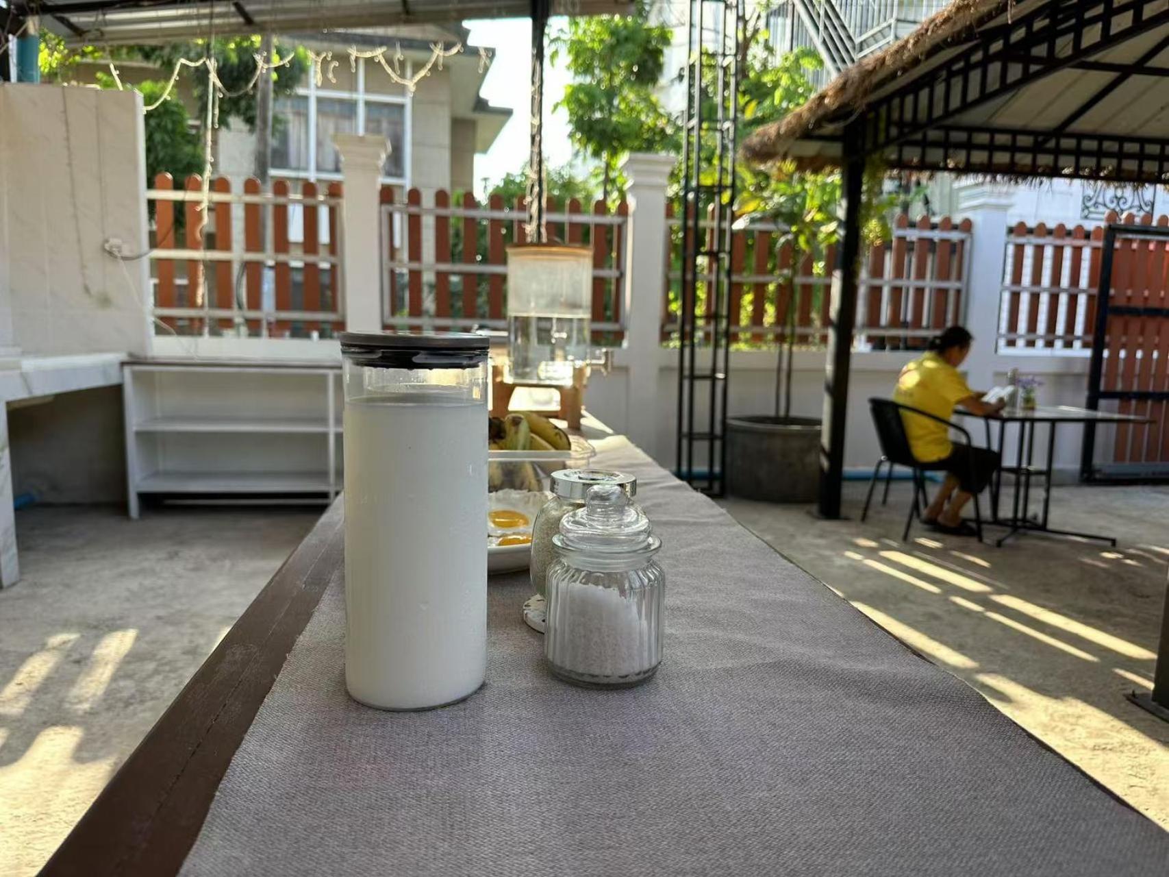 Venn Hostel Wientian Zewnętrze zdjęcie